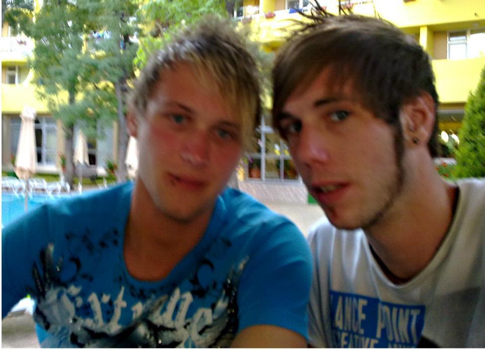 Lade Bild...