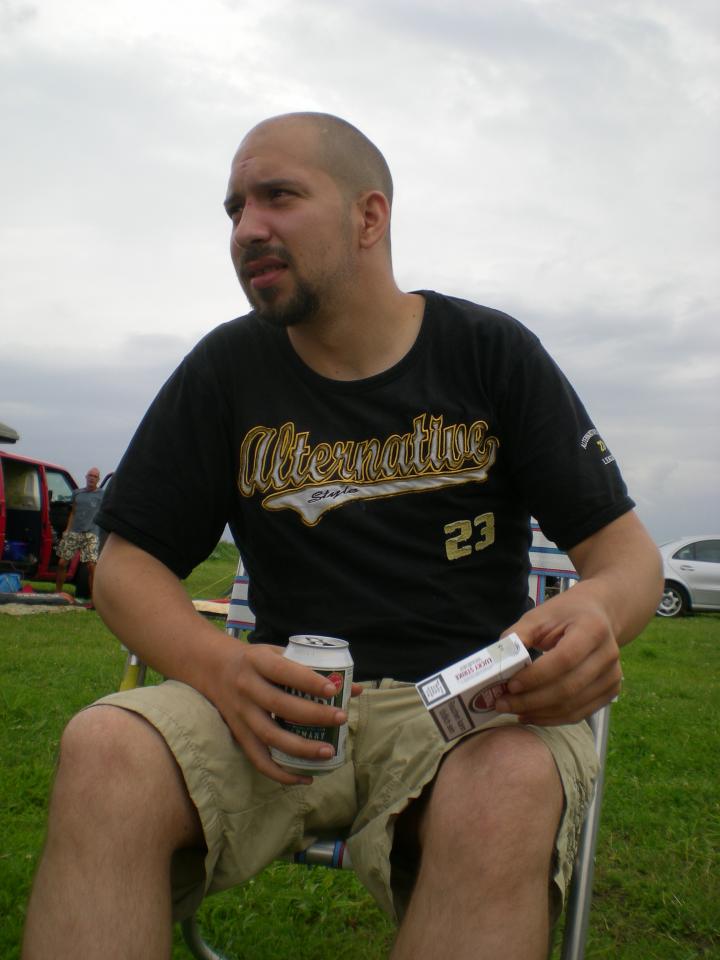 Lade Bild...